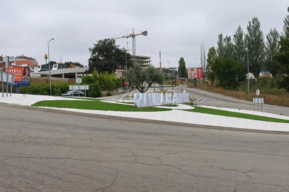 Terreno para Venda em Nogueira do Cravo e Pindelo