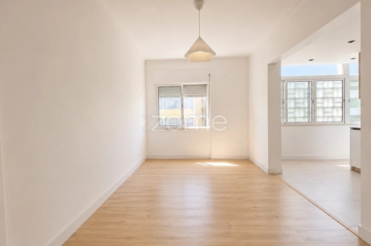 Apartamento T2 para Venda em Odivelas Foto 5