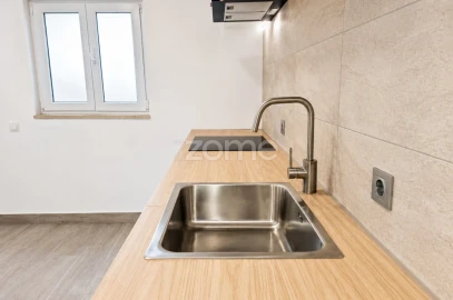 Moradia T2 para Venda em Abrigada e Cabanas de Torres