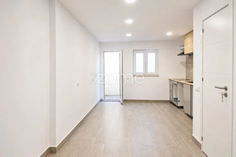 Moradia T2 para Venda em Abrigada e Cabanas de Torres Foto 3