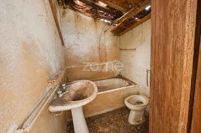 Moradia T2 para Venda em Casais e Alviobeira