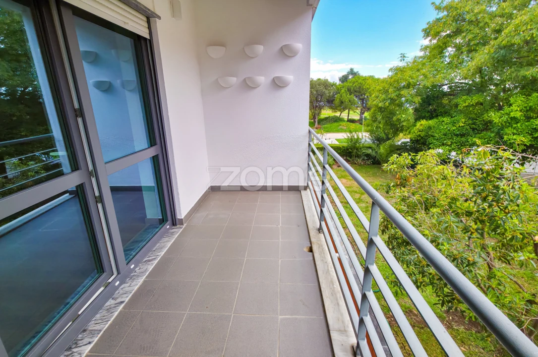 Apartamento T3 para Arrendamento em Parque das Nações Foto 1