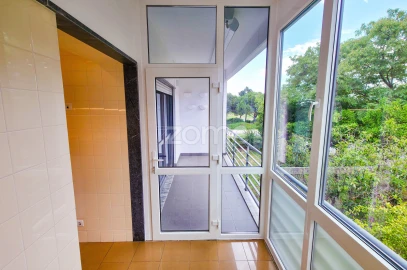 Apartamento T3 para Arrendamento em Parque das Nações