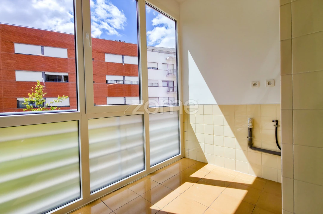 Apartamento T3 para Arrendamento em Parque das Nações Foto 12