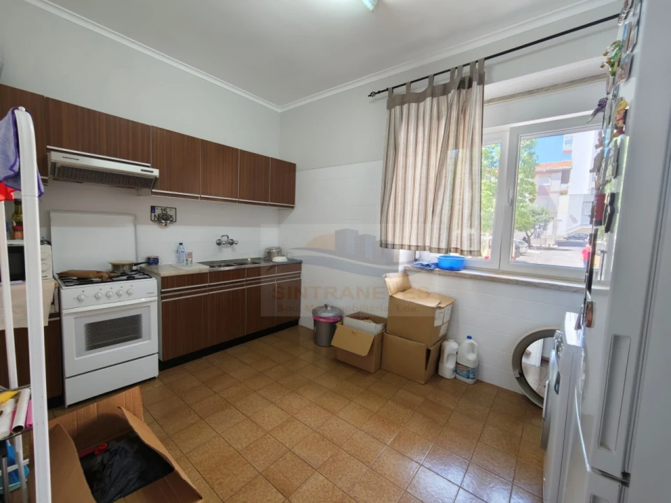 Apartamento T1 para Venda em Águas Livres Foto 1
