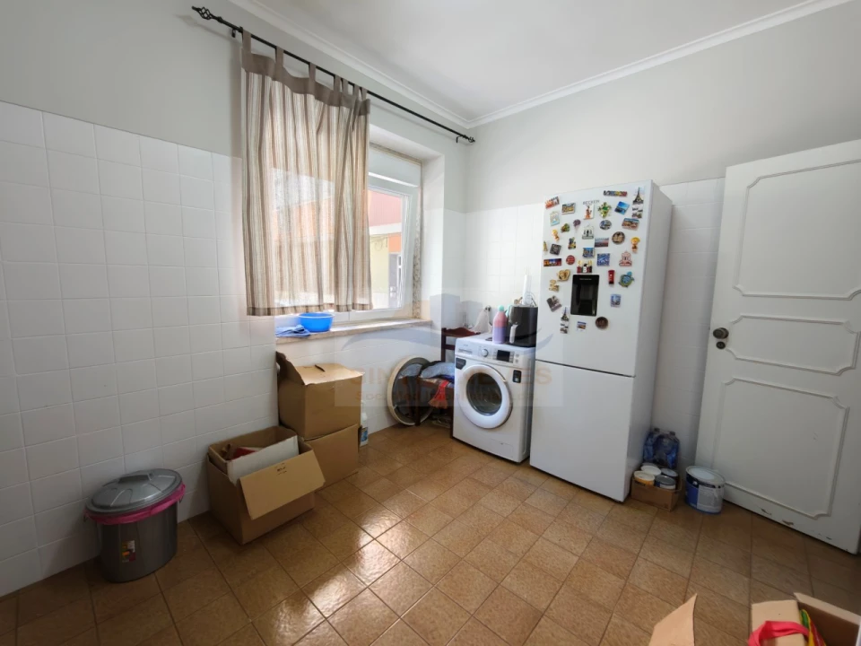 Apartamento T1 para Venda em Águas Livres Foto 3