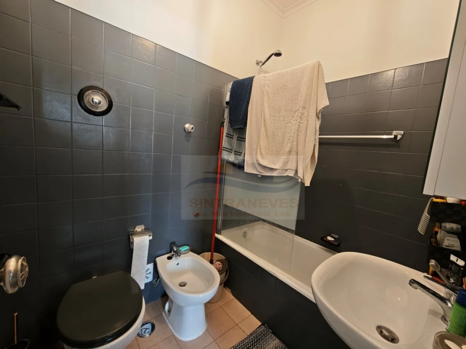 Apartamento T1 para Venda em Águas Livres Foto 4