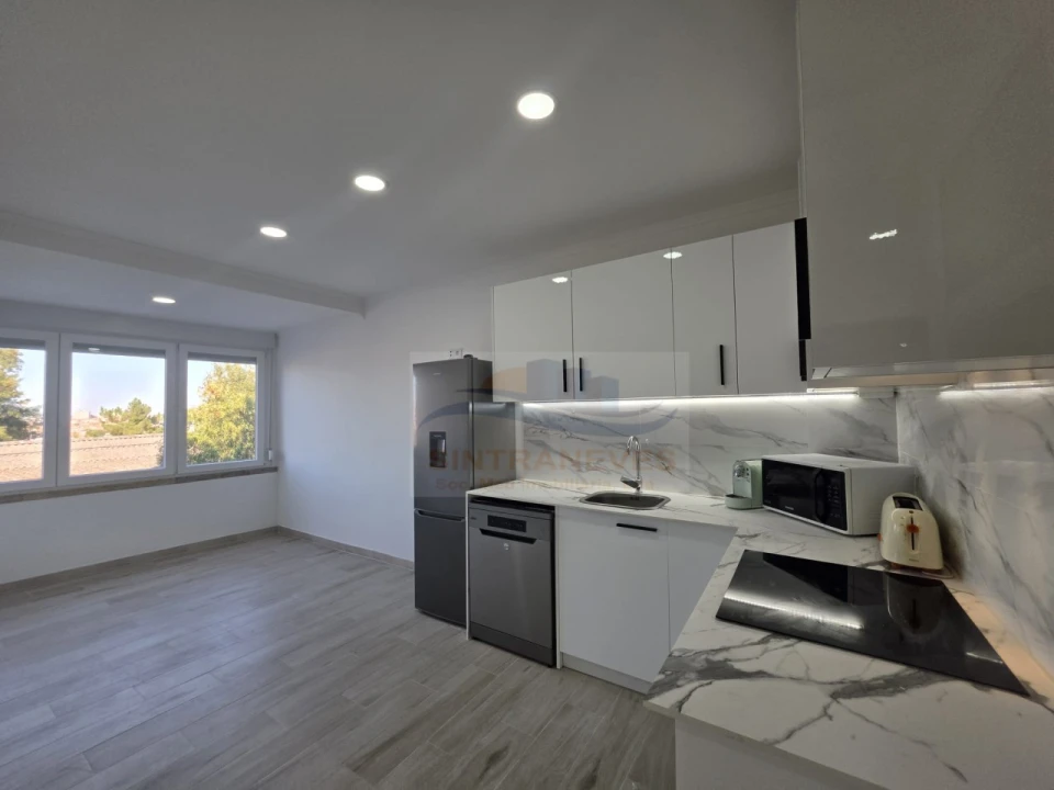 Apartamento T3 para Venda em Águas Livres Foto 2