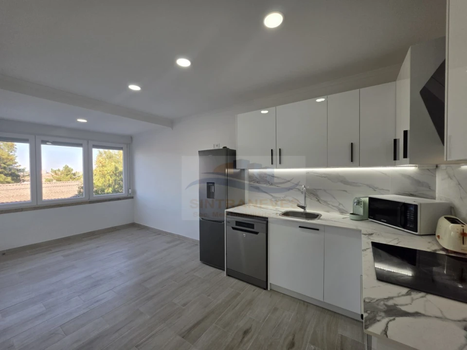 Apartamento T3 para Venda em Águas Livres Foto 3