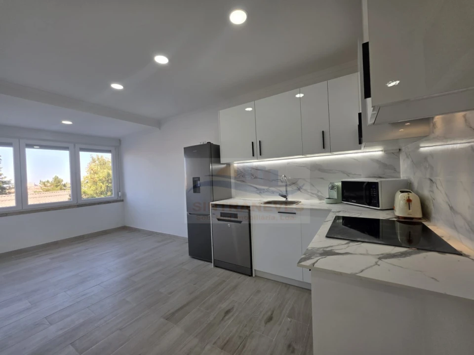 Apartamento T3 para Venda em Águas Livres Foto 7