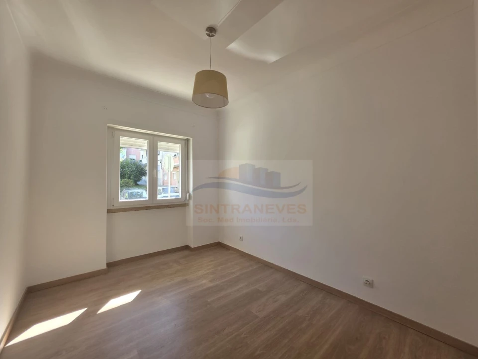 Apartamento T3 para Venda em Águas Livres Foto 16