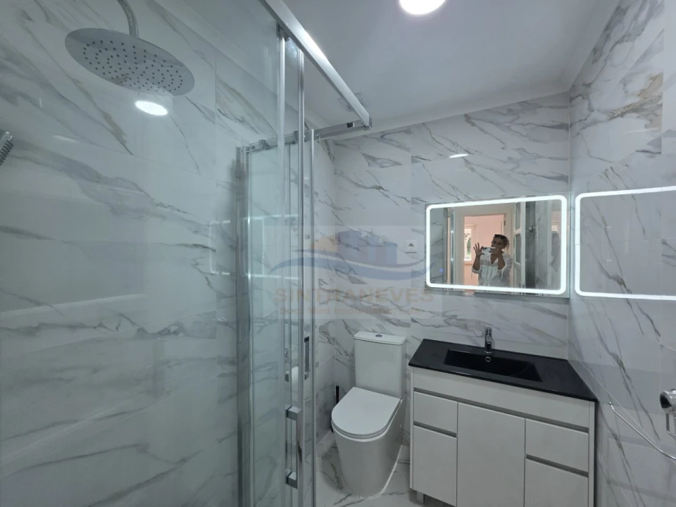 Apartamento T3 para Venda em Águas Livres Foto 19