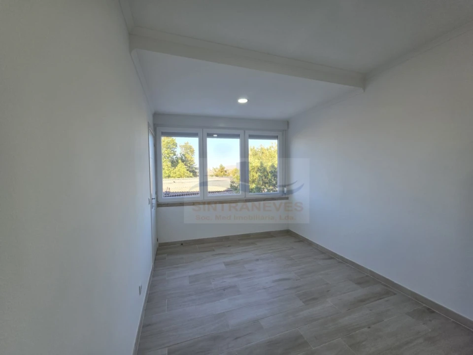 Apartamento T3 para Venda em Águas Livres Foto 20