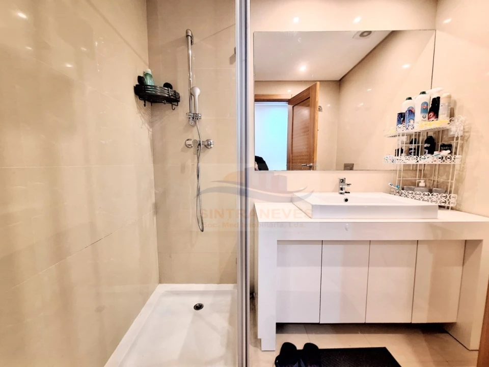 Apartamento T2 para Venda em Venteira Foto 22