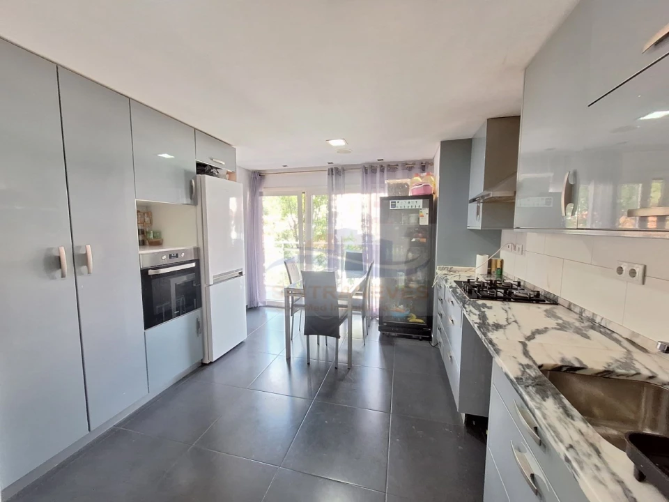 Apartamento T2 para Venda em Venteira Foto 8