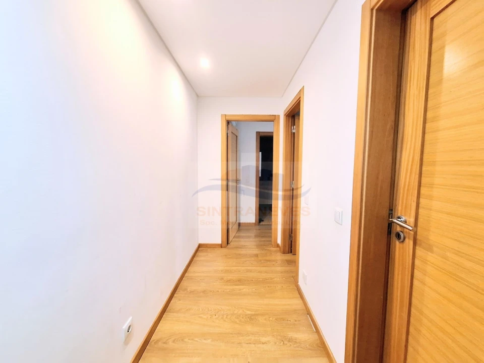 Apartamento T2 para Venda em Venteira Foto 20