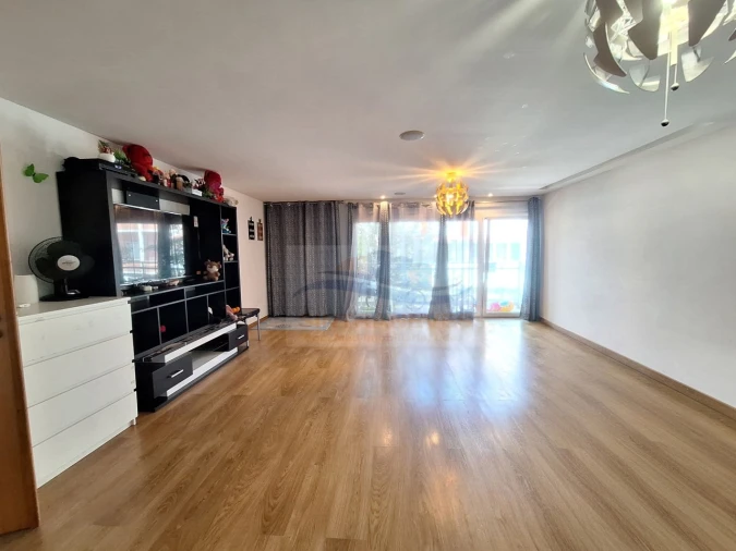 Apartamento T2 para Venda em Venteira Foto 3