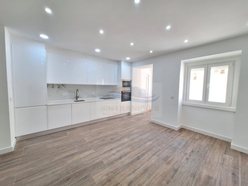 Apartamento T2 para Venda em Falagueira-Venda Nova Foto 1