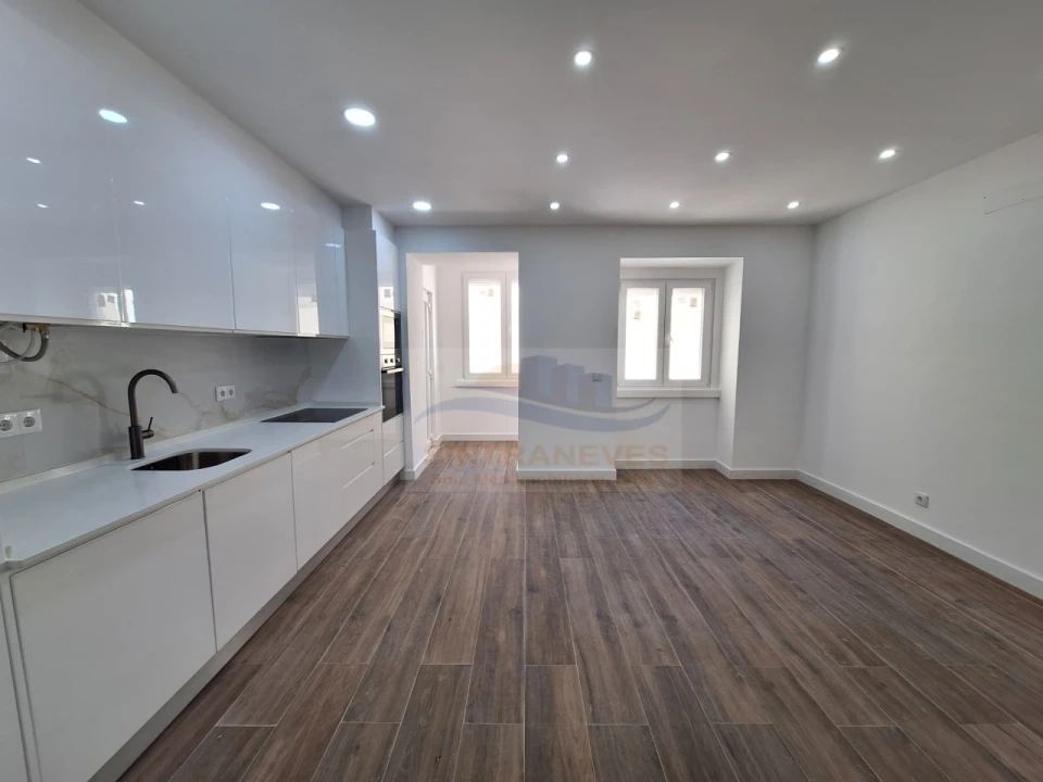 Apartamento T2 para Venda em Falagueira-Venda Nova Foto 3