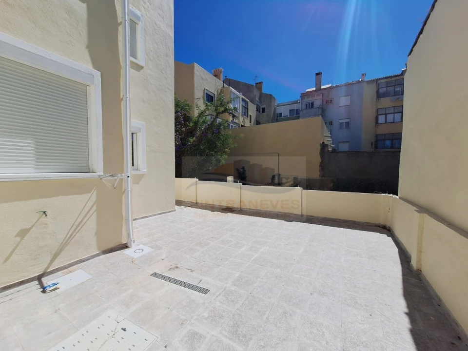Apartamento T2 para Venda em Falagueira-Venda Nova Foto 30