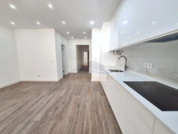 Apartamento T2 para Venda em Falagueira-Venda Nova