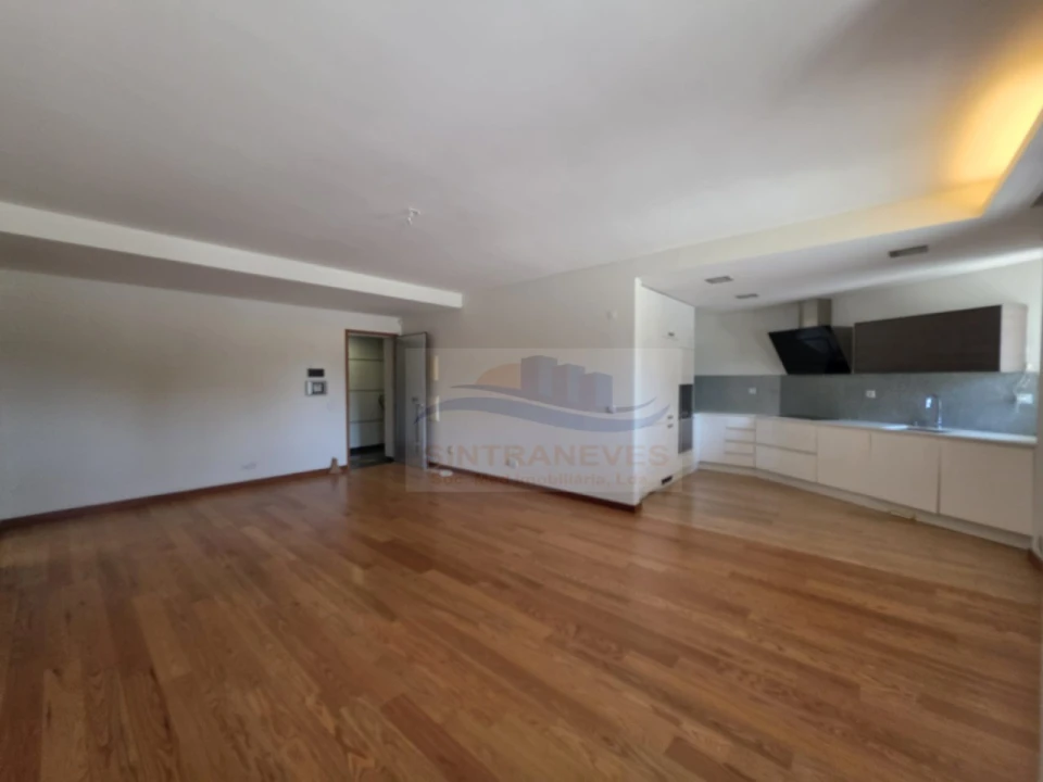Apartamento T1 para Venda em Alfragide Foto 4