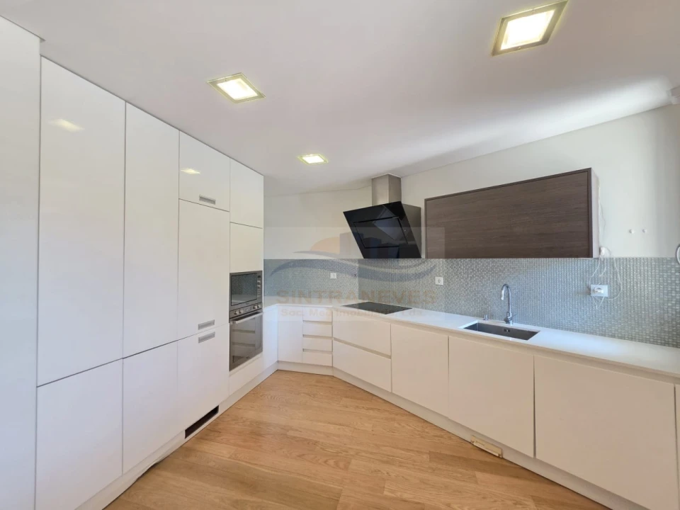 Apartamento T1 para Venda em Alfragide Foto 5