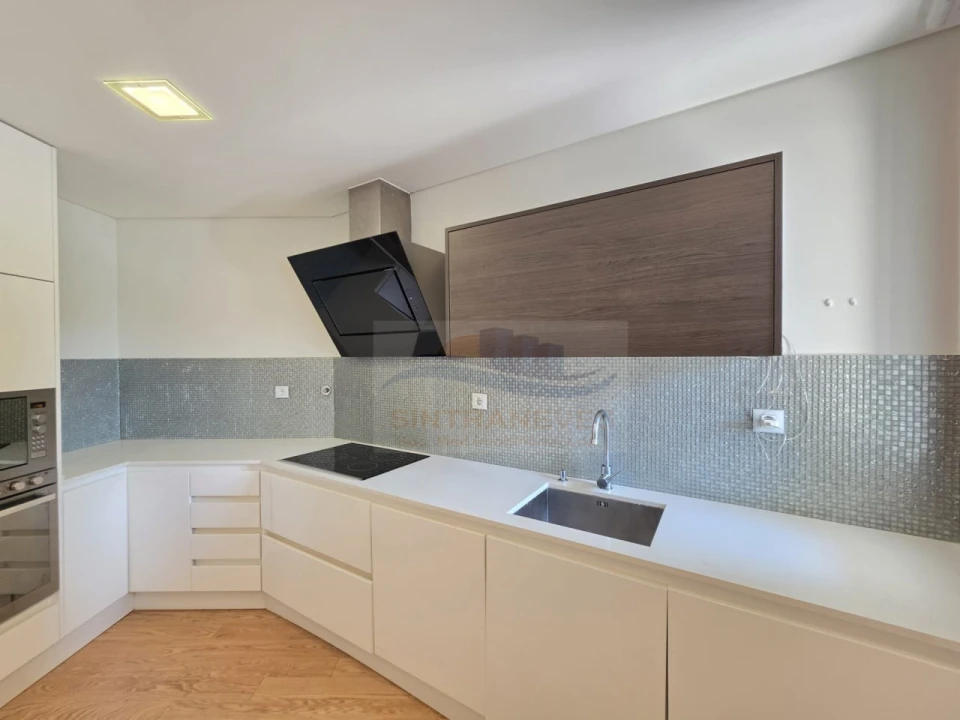 Apartamento T1 para Venda em Alfragide Foto 6