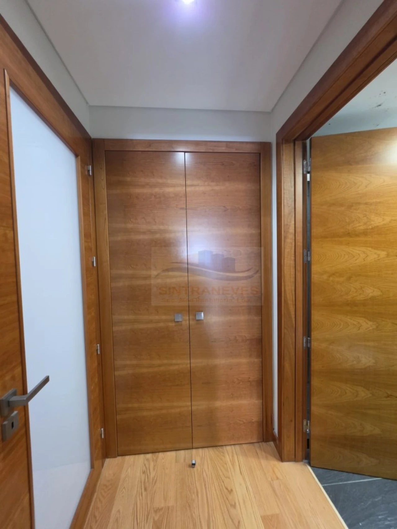 Apartamento T1 para Venda em Alfragide Foto 12