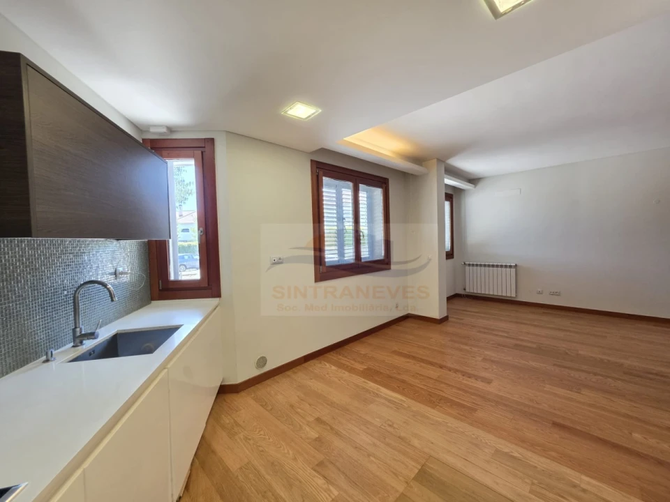 Apartamento T1 para Venda em Alfragide Foto 24