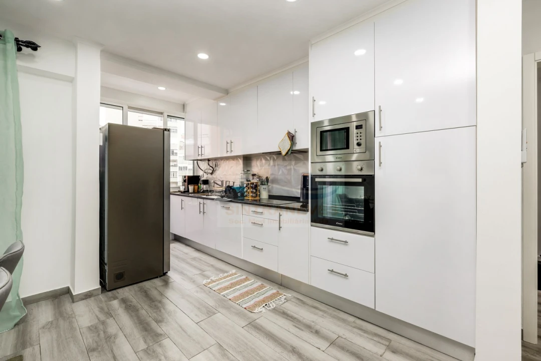 Apartamento T3 para Venda em Águas Livres Foto 2
