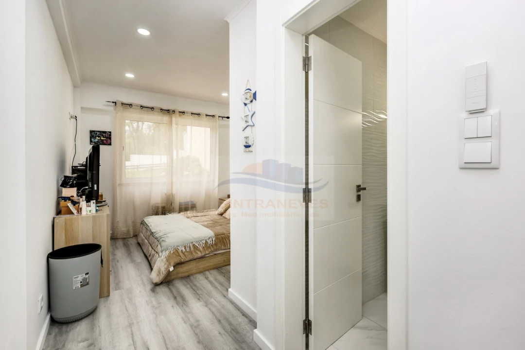 Apartamento T3 para Venda em Águas Livres Foto 12