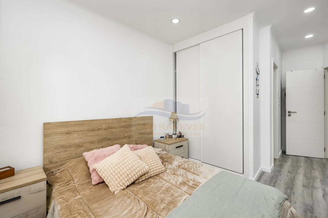 Apartamento T3 para Venda em Águas Livres Foto 14