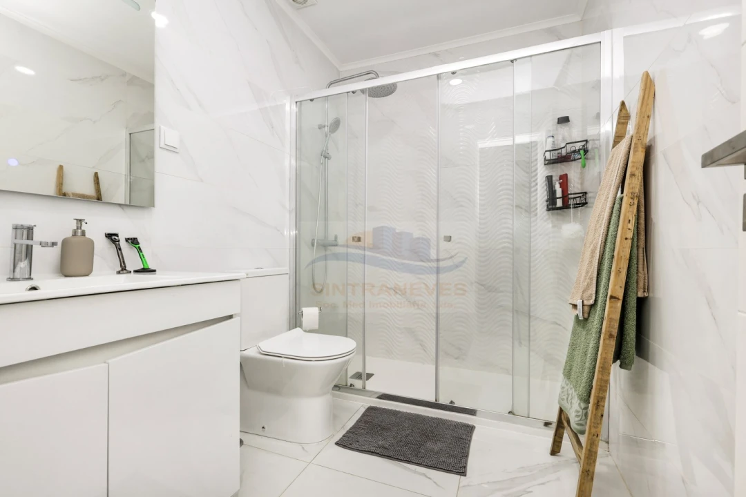 Apartamento T3 para Venda em Águas Livres Foto 16