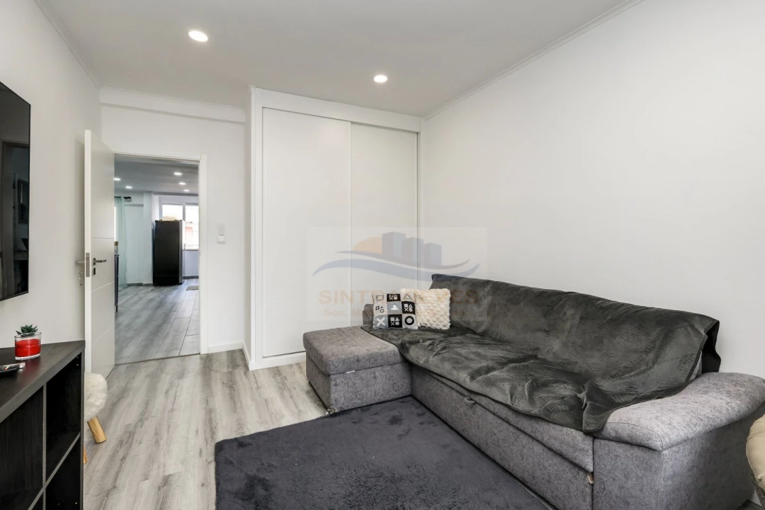 Apartamento T3 para Venda em Águas Livres Foto 18
