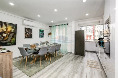 Apartamento T3 para Venda em Águas Livres