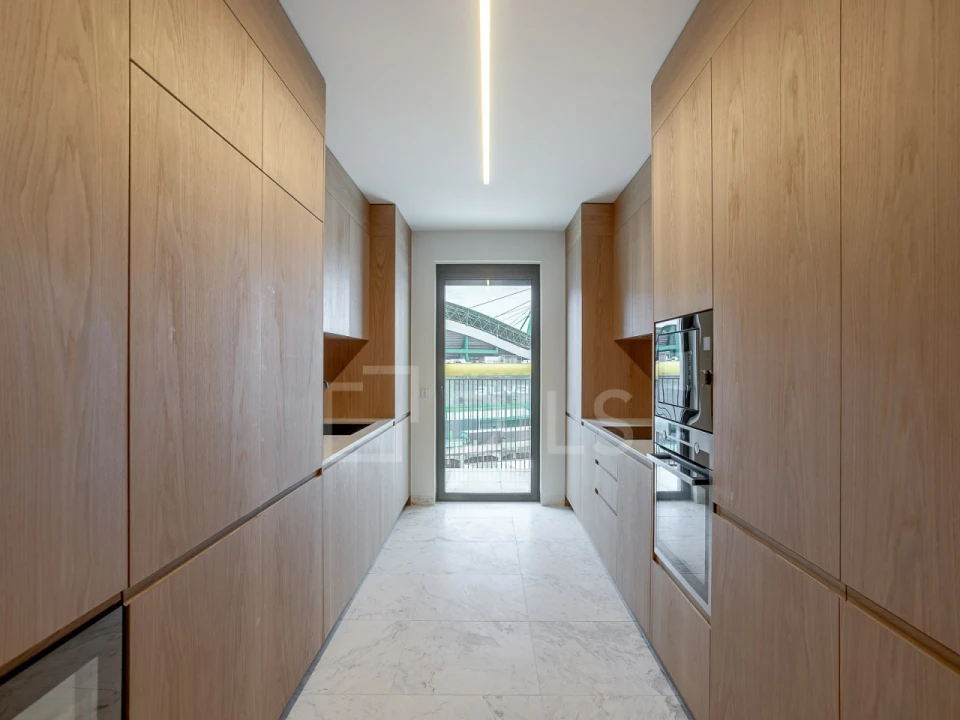 Apartamento T4 para Venda em Lumiar Foto 8