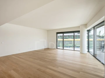 Apartamento T4 para Venda em Lumiar