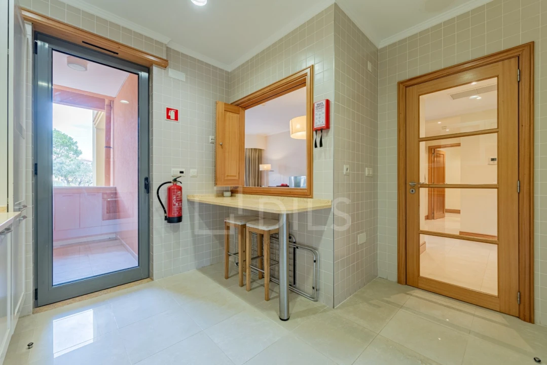 Apartamento T2 para Venda em Quarteira Foto 11