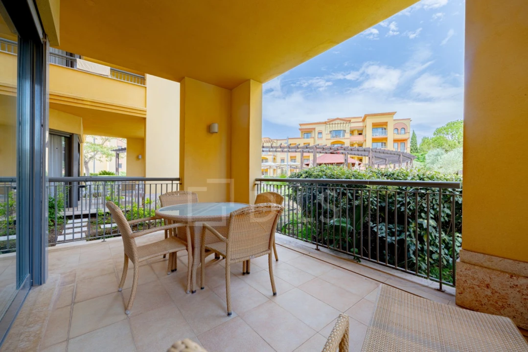 Apartamento T2 para Venda em Quarteira Foto 2