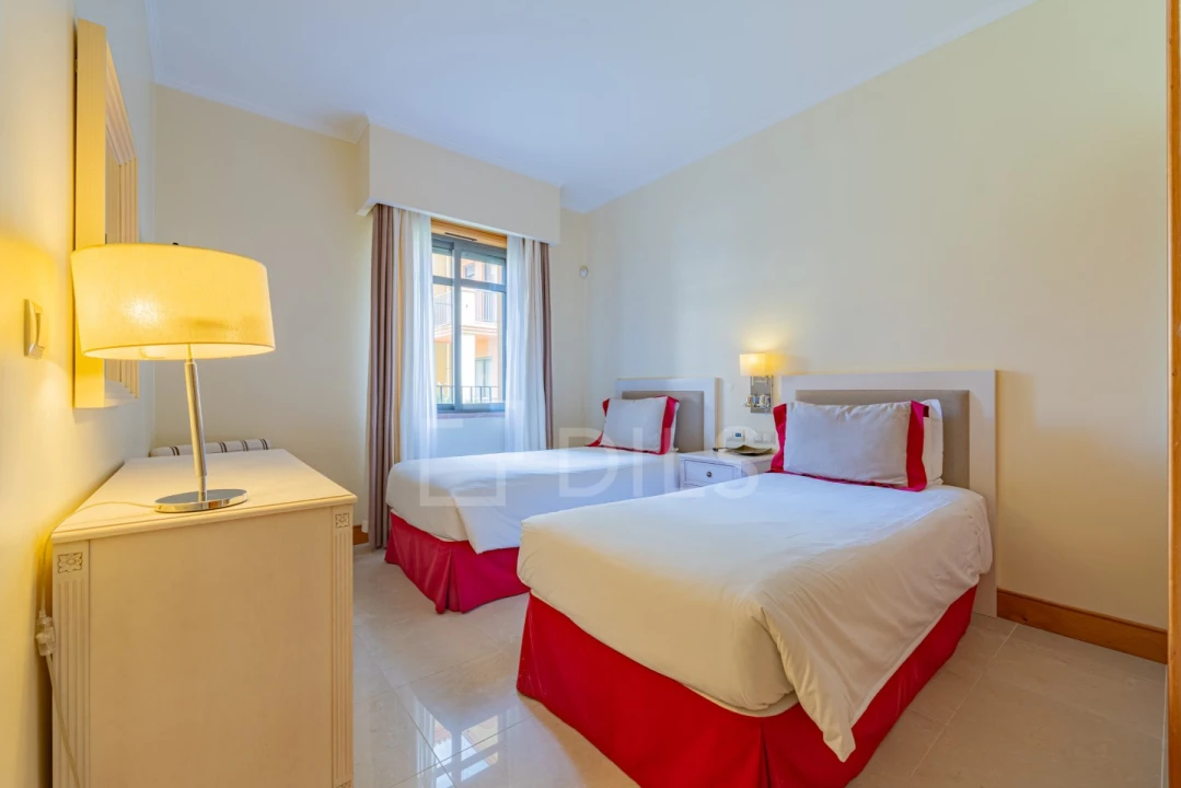 Apartamento T2 para Venda em Quarteira Foto 8