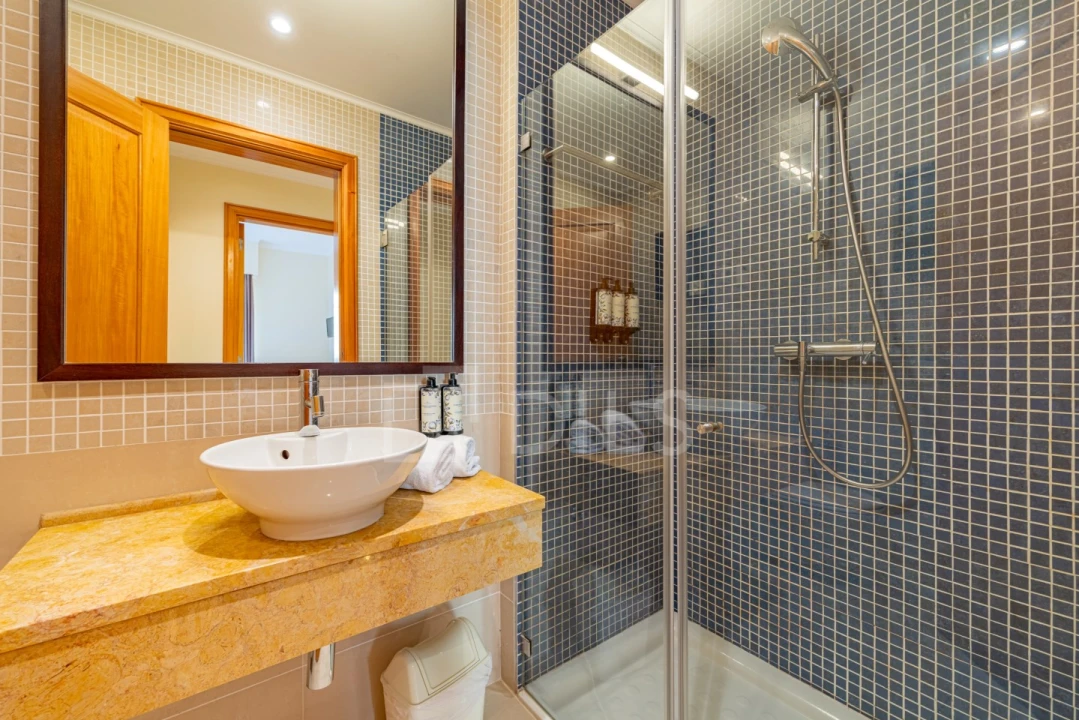 Apartamento T2 para Venda em Quarteira Foto 7