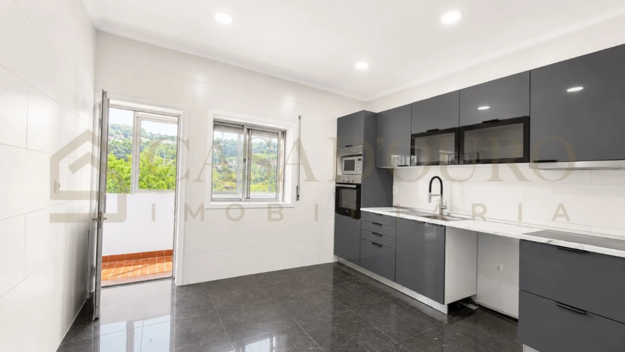 Apartamento T3 para Venda em Fânzeres e São Pedro da Cova Foto 1