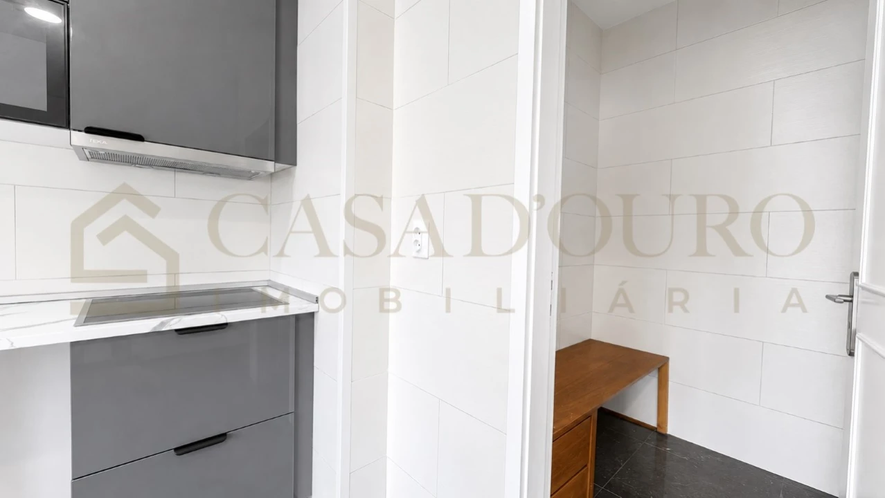 Apartamento T3 para Venda em Fânzeres e São Pedro da Cova Foto 5