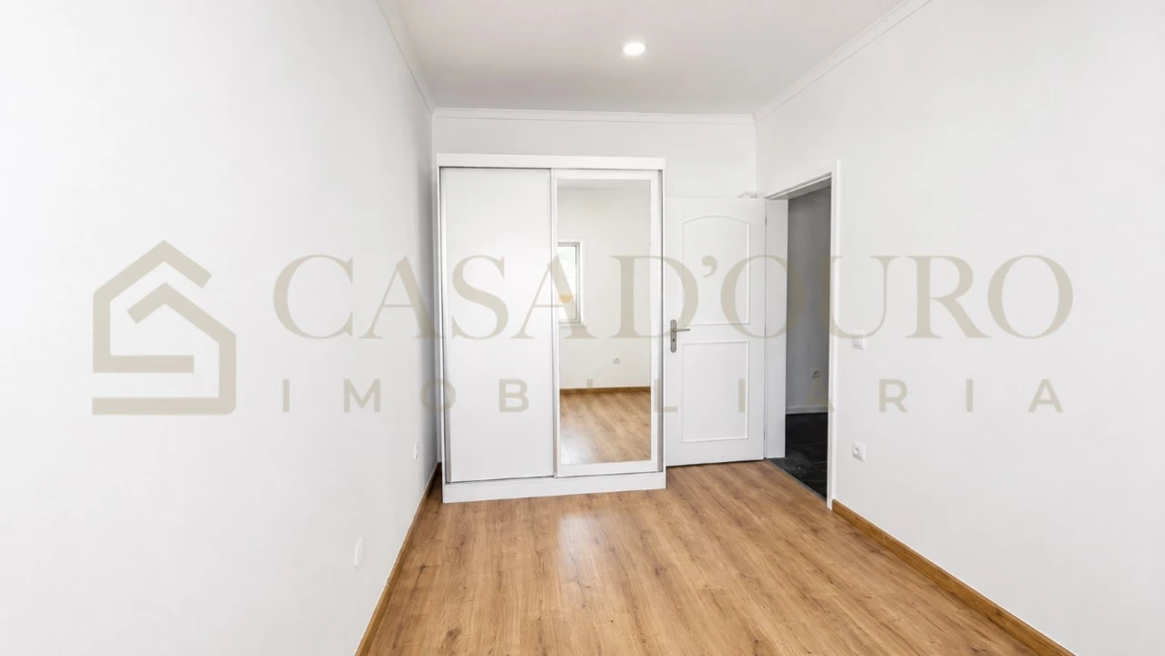 Apartamento T3 para Venda em Fânzeres e São Pedro da Cova Foto 11