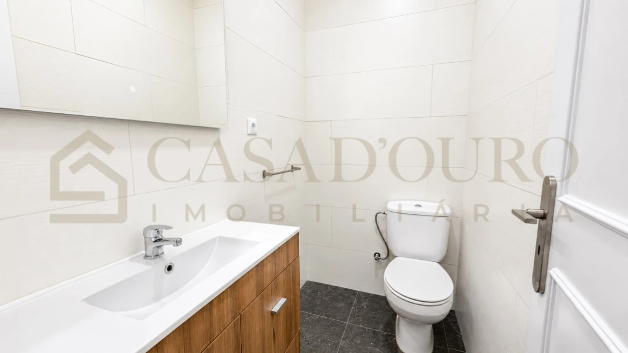 Apartamento T3 para Venda em Fânzeres e São Pedro da Cova Foto 17