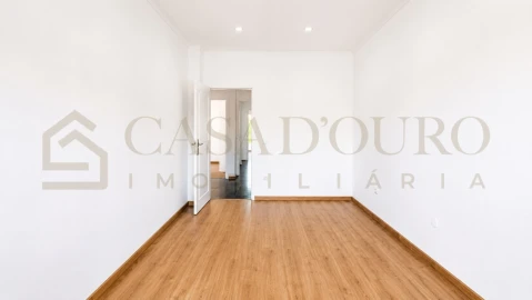 Apartamento T3 para Venda em Fânzeres e São Pedro da Cova