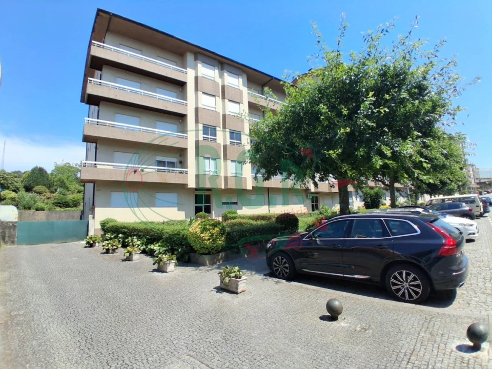 Apartamento T3 para Venda em Fânzeres e São Pedro da Cova Foto 1