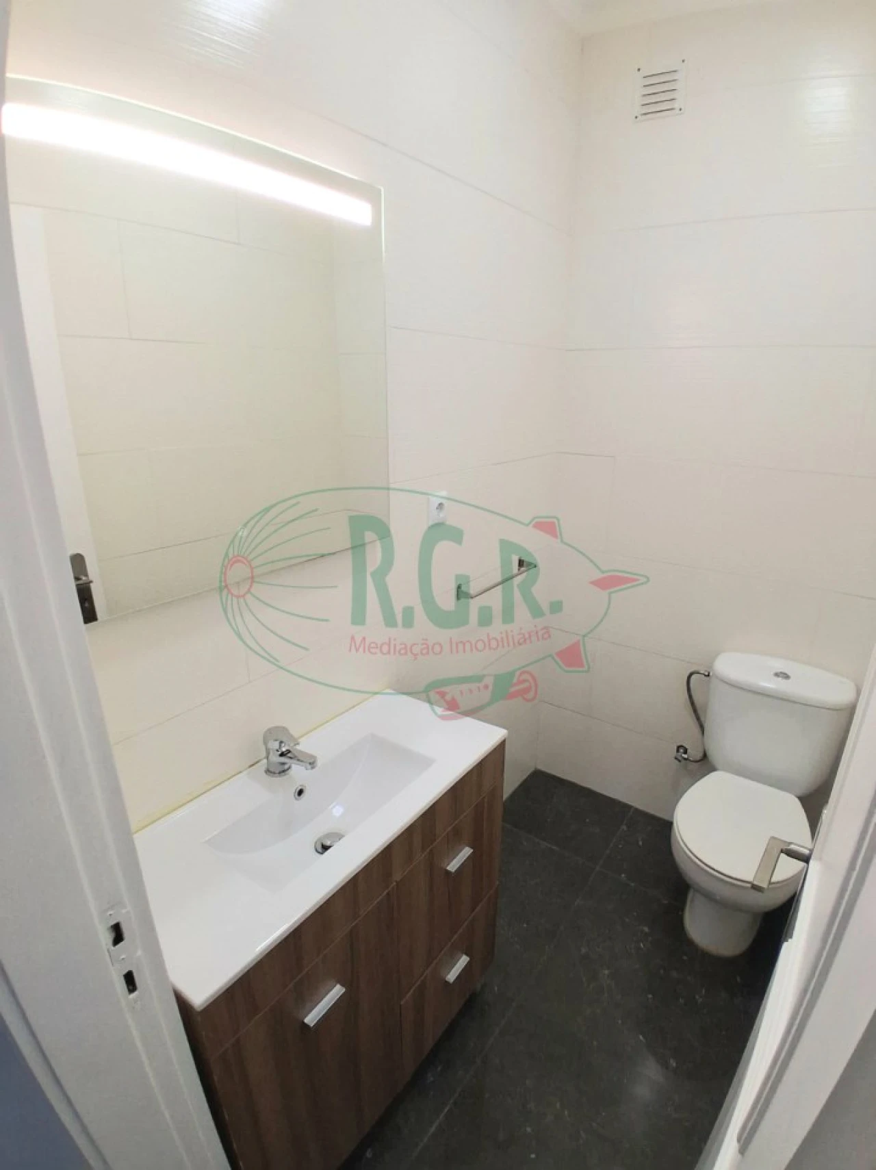 Apartamento T3 para Venda em Fânzeres e São Pedro da Cova Foto 13