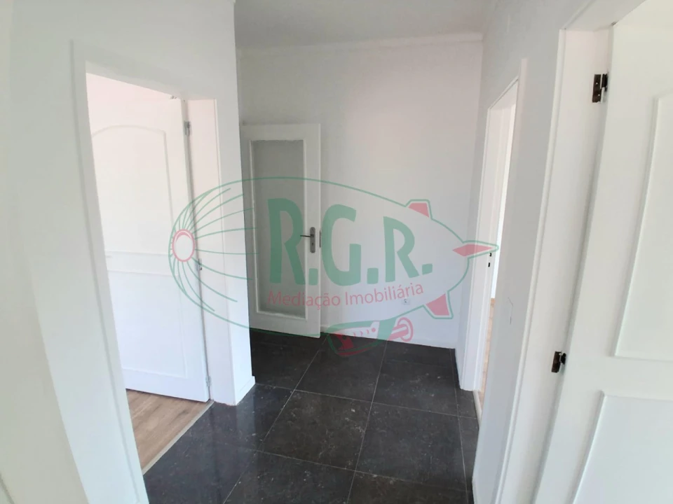 Apartamento T3 para Venda em Fânzeres e São Pedro da Cova Foto 14